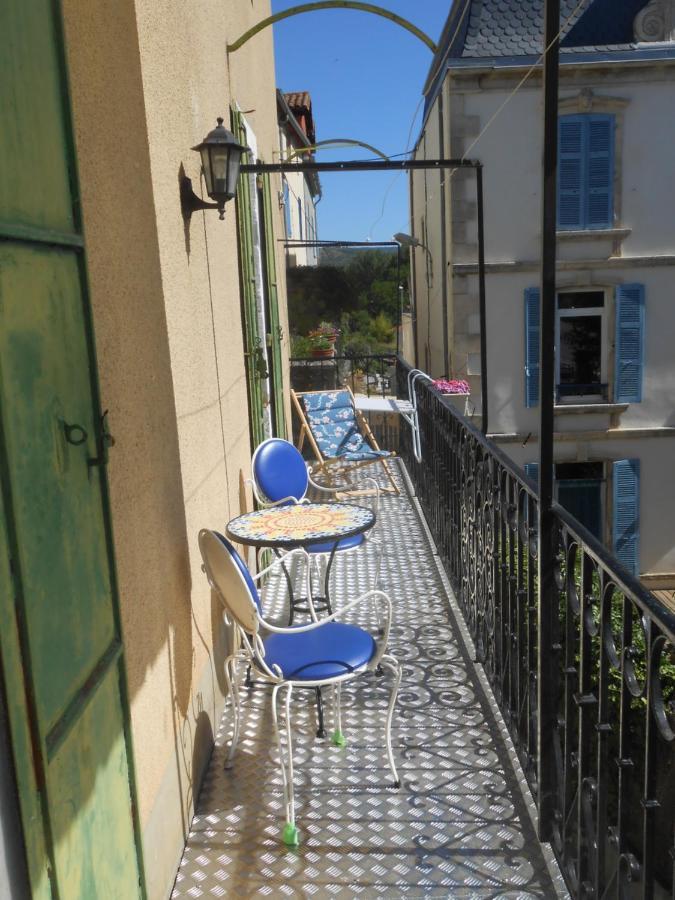 Maison Spacieuse Et Agreable Saint-Georges-de-Luzençon Exterior foto